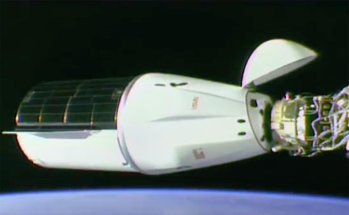 Грузовой корабль SpaceX пристыковался к МКС