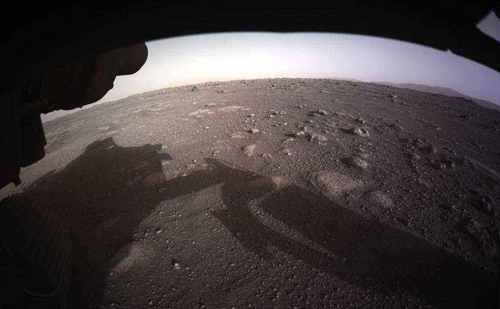 NASA нашло следы озер на Марсе